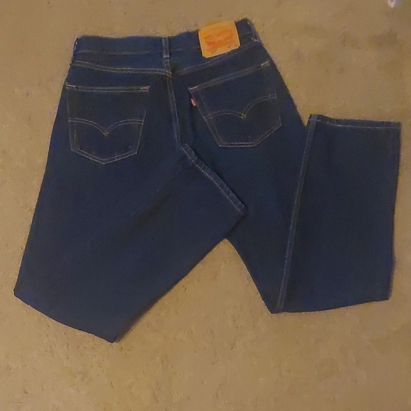 Levi's Classic Indigo Jeans - Picture 2 of 3